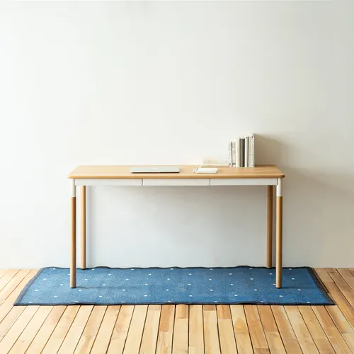 Flo - Cheesecake Desk